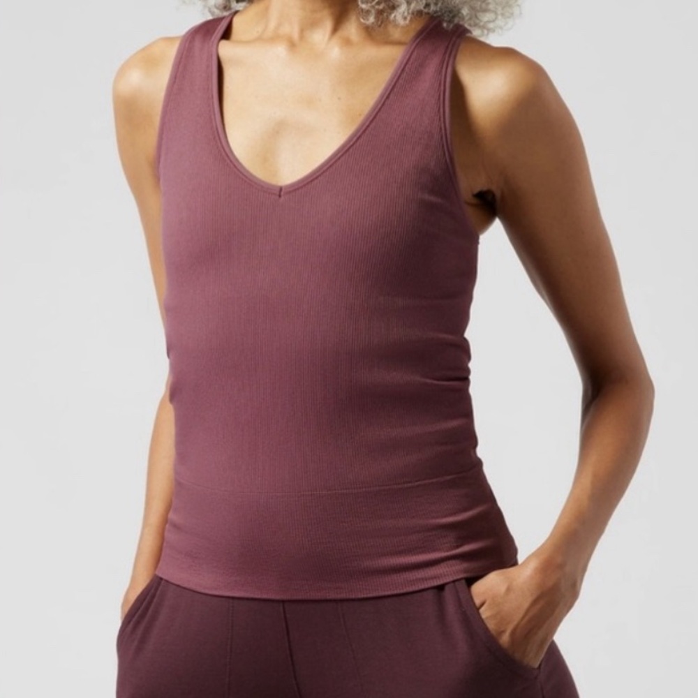 Athleta Ribbed V-Neck Tank Top in Mauve